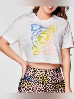 Zumba Wear Roller Derby Team Crop White Rainbow Gradient Graphic T-Shirt Size XS